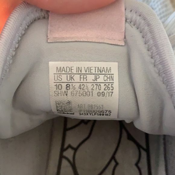 Pharrell William Tennis Shoes - Picture 2 of 5